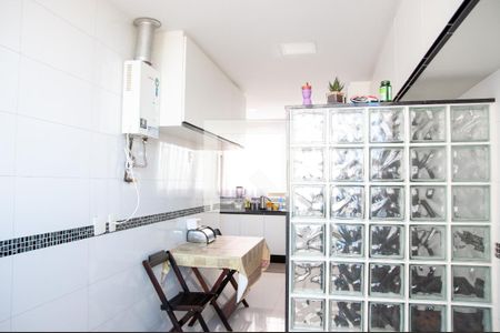 Apartamento à venda com 280m², 4 quartos e 2 vagasCozinha e Área de Serviço