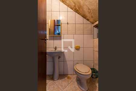 Casa à venda com 300m², 3 quartos e 2 vagas Casa à venda com 300m², 3 quartos e 2 vagasBanheiro da Garagem