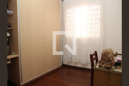 Casa à venda com 293m², 4 quartos e 4 vagas