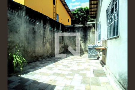 Casa à venda com 234m², 2 quartos e 6 vagas