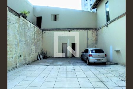 Casa à venda com 234m², 2 quartos e 6 vagas