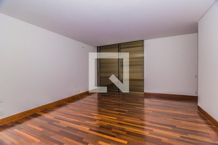 Apartamento à venda com 576m², 4 quartos e 6 vagas