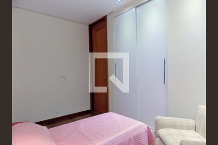 Casa de condomínio à venda com 760m², 5 quartos e 6 vagas