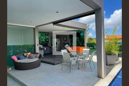 Casa de condomínio à venda com 760m², 5 quartos e 6 vagas