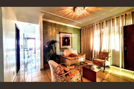 Casa à venda com 434m², 4 quartos e 6 vagas