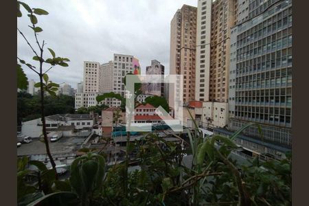 Apartamento à venda com 74m², 2 quartos e sem vaga