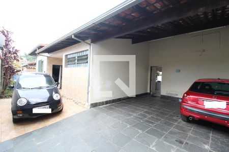 Casa à venda com 336m², 4 quartos e 4 vagas