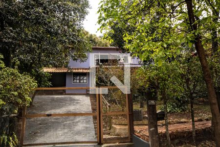 Casa de condomínio à venda com 398m², 4 quartos e 8 vagas