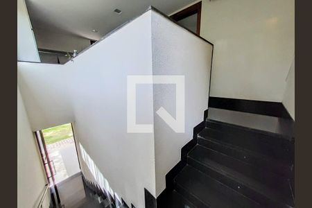 Casa de condomínio à venda com 900m², 5 quartos e 6 vagas