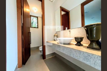 Casa de condomínio à venda com 900m², 5 quartos e 6 vagas