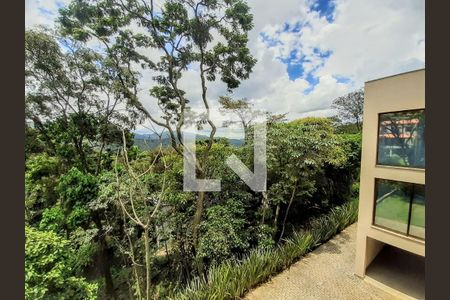 Casa de condomínio à venda com 900m², 5 quartos e 6 vagas
