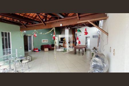 Casa à venda com 450m², 4 quartos e 5 vagas