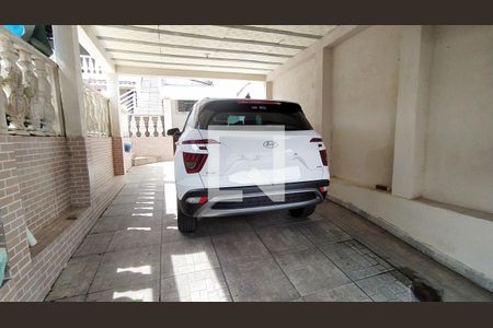 Casa à venda com 235m², 3 quartos e 4 vagas