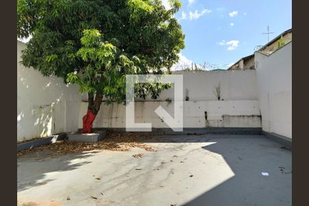 Casa à venda com 260m², 4 quartos e 3 vagas