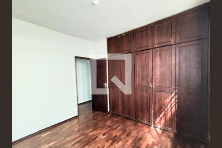 Casa à venda com 260m², 4 quartos e 3 vagas