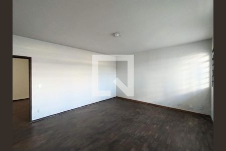 Casa à venda com 260m², 4 quartos e 3 vagas