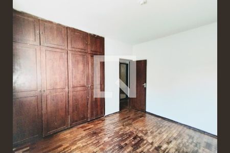 Casa à venda com 260m², 4 quartos e 3 vagas