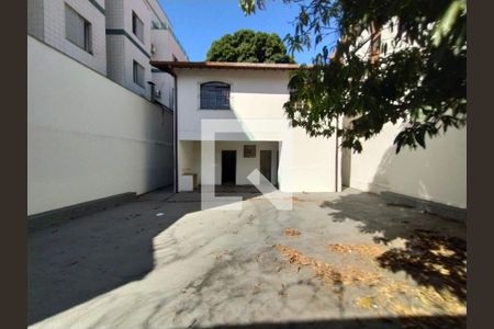 Casa à venda com 260m², 4 quartos e 3 vagas
