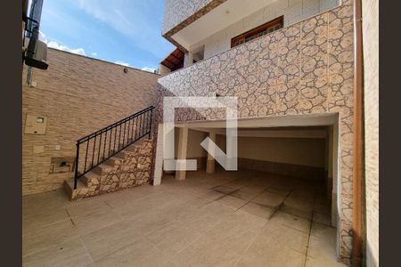Casa à venda com 180m², 3 quartos e 4 vagas