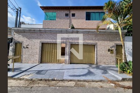Casa à venda com 180m², 3 quartos e 4 vagas