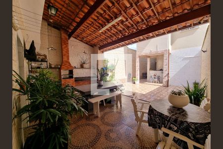 Casa à venda com 200m², 3 quartos e 4 vagas