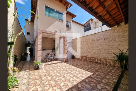 Casa à venda com 200m², 3 quartos e 4 vagas