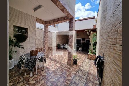 Casa à venda com 200m², 3 quartos e 4 vagas