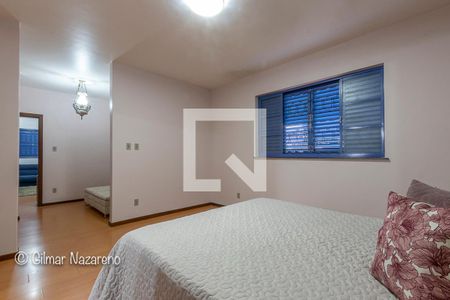 Casa à venda com 495m², 5 quartos e 5 vagas