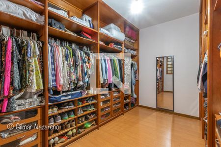 Casa à venda com 495m², 5 quartos e 5 vagas
