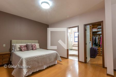Casa à venda com 495m², 5 quartos e 5 vagas