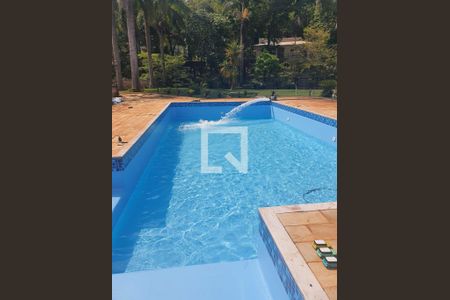 Casa de condomínio à venda com 250m², 3 quartos e 10 vagas