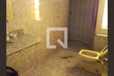 Casa à venda com 271m², 4 quartos e 4 vagas