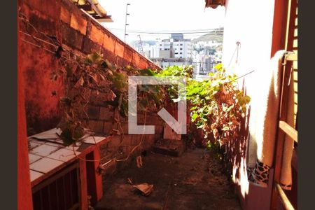 Casa à venda com 271m², 4 quartos e 4 vagas