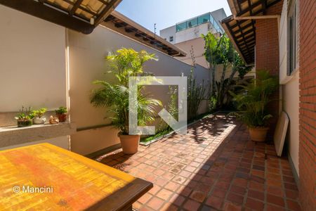 Casa à venda com 360m², 4 quartos e 4 vagas