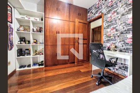 Casa de condomínio à venda com 474m², 4 quartos e 5 vagas