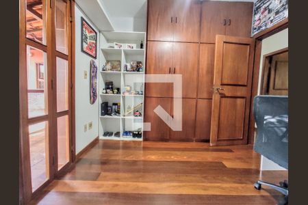 Casa de condomínio à venda com 474m², 4 quartos e 5 vagas