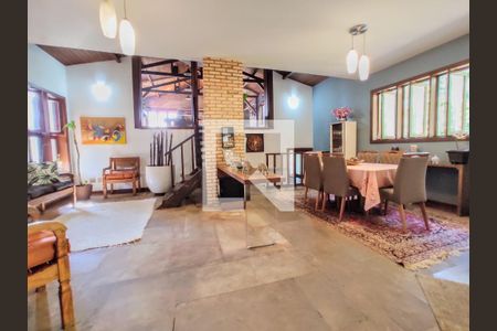 Casa de condomínio à venda com 474m², 4 quartos e 5 vagas