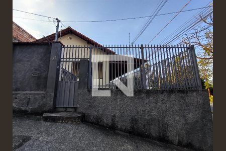 Casa à venda com 75m², 3 quartos e 2 vagasFachada