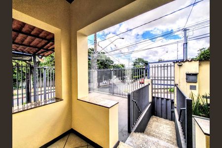 Casa à venda com 75m², 3 quartos e 2 vagasÁrea Externa