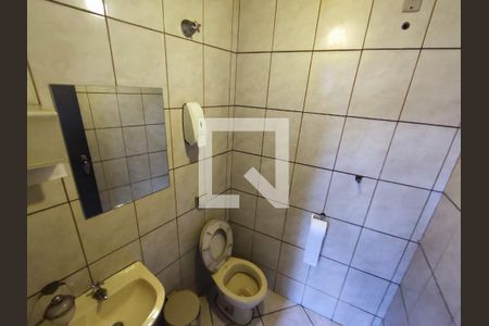 Casa à venda com 75m², 3 quartos e 2 vagasBanheiro de Serviço