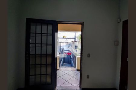 Casa à venda com 75m², 3 quartos e 2 vagasHall