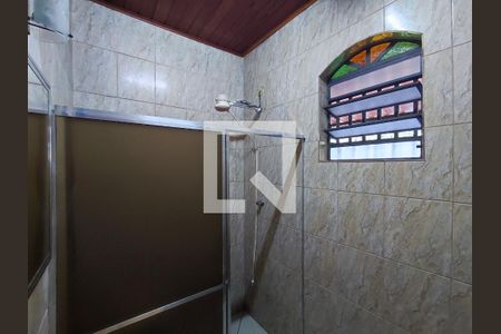 Casa à venda com 75m², 3 quartos e 2 vagasBanheiro