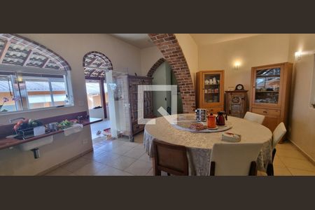 Casa de condomínio à venda com 450m², 5 quartos e 5 vagas