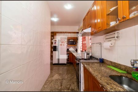 Casa à venda com 200m², 3 quartos e 2 vagas