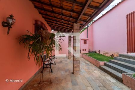 Casa à venda com 200m², 3 quartos e 2 vagas