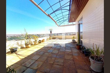 Apartamento à venda com 210m², 5 quartos e 4 vagas