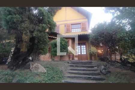 Casa à venda com 518m², 5 quartos e 4 vagas