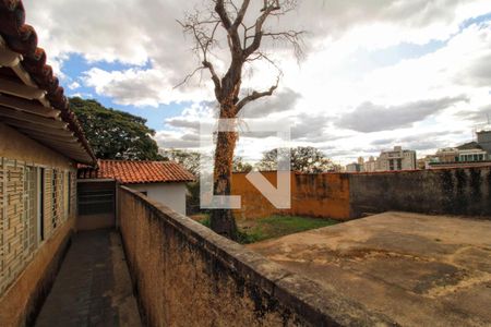 Casa à venda com 320m², 4 quartos e 4 vagas