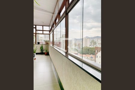 Apartamento à venda com 235m², 4 quartos e 2 vagas