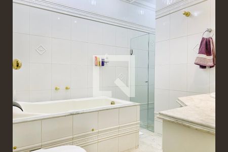 Apartamento à venda com 235m², 4 quartos e 2 vagas